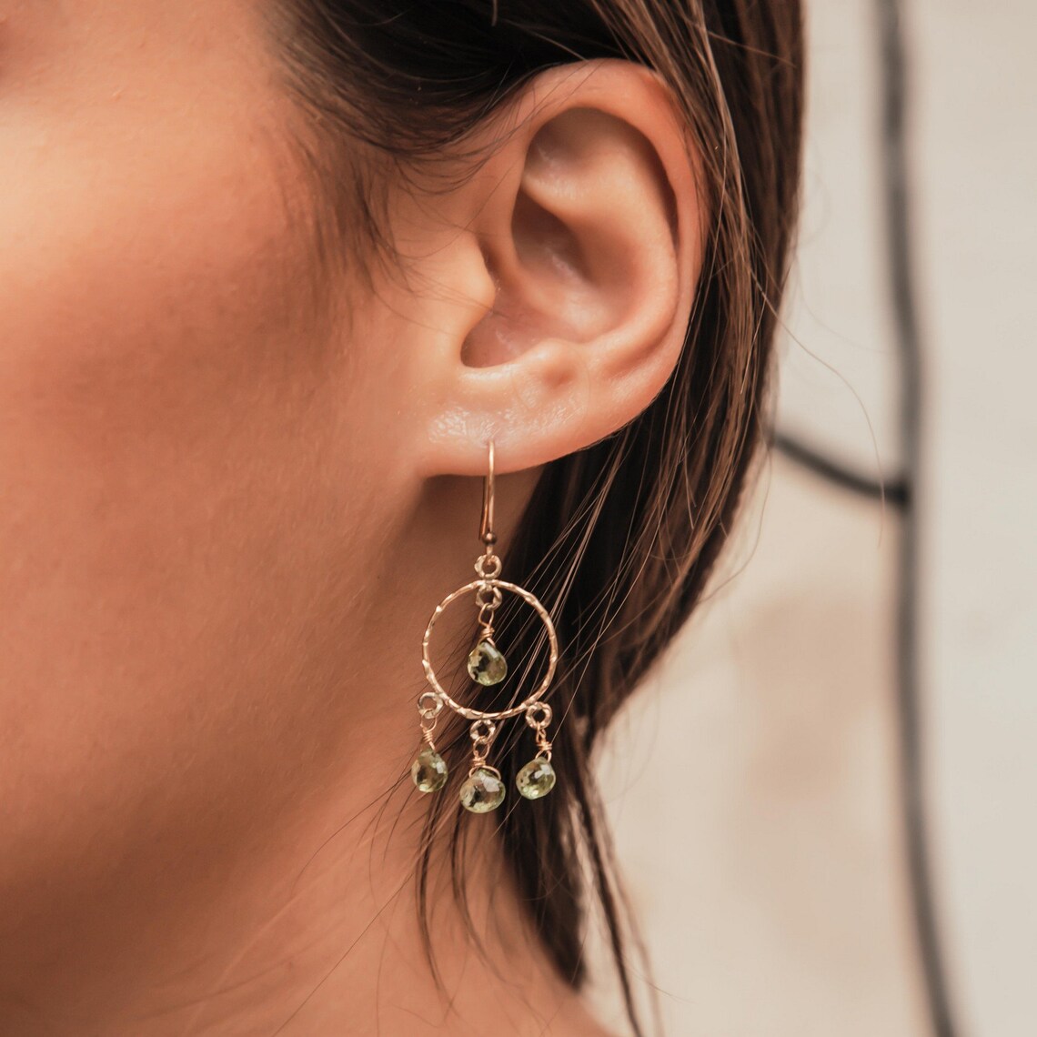 Grøn Lysekrone øreringe Med Peridot Sten Forgyldte - Niibuhr Jewelry Øreringe