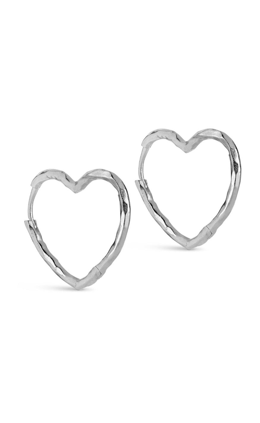 925S/M Enamel Copenhagen Organic Heart Medium Silver Colour - Øreringe  - 5714274034542